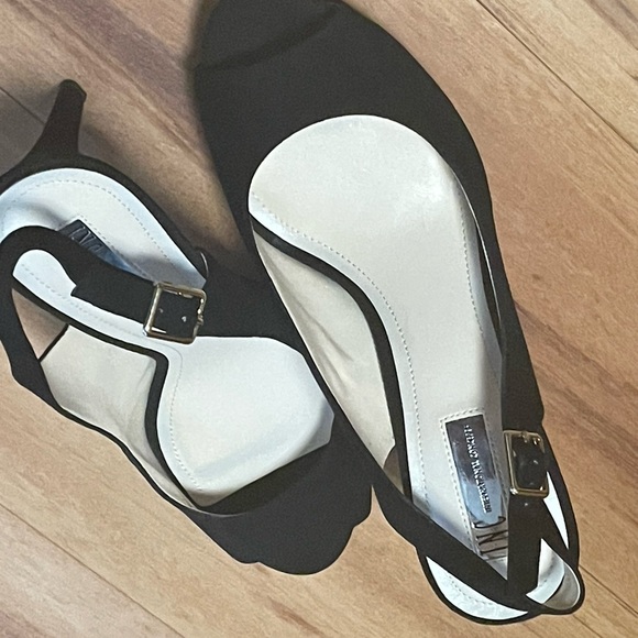 Inc International Concepts Gilas Peep-Toe Platform Pumps - Picture 4 of 12